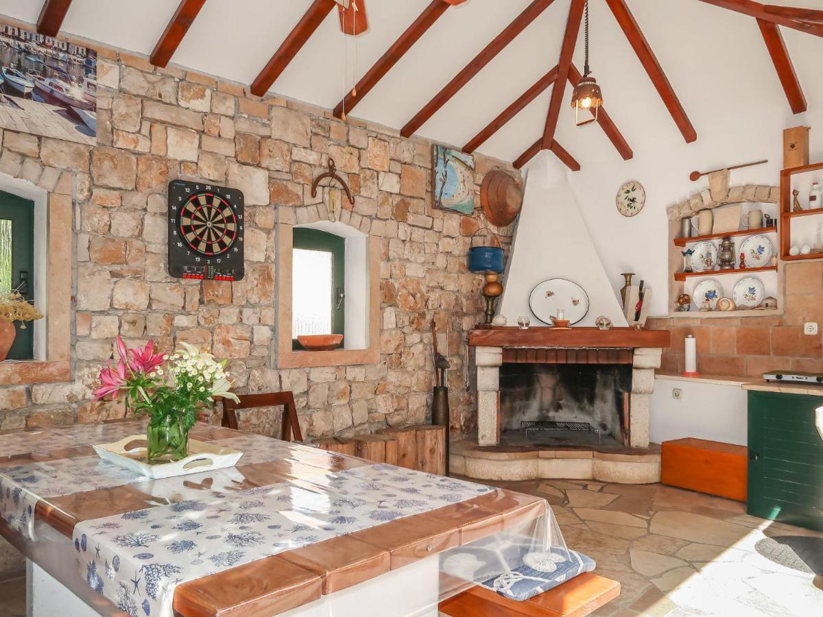 Apartment Ana - Brc100 By Interhome Supetar Bagian luar foto