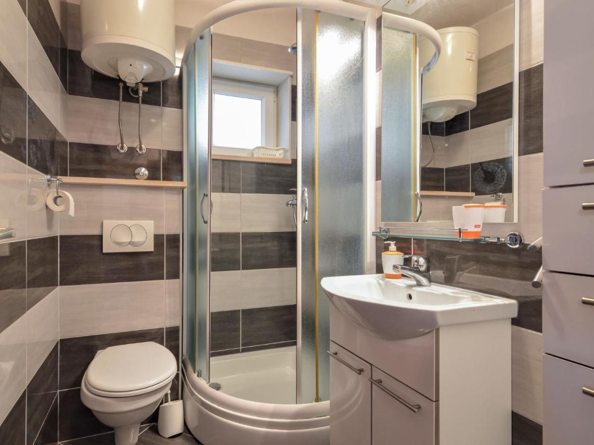 Apartment Ana - Brc100 By Interhome Supetar Bagian luar foto